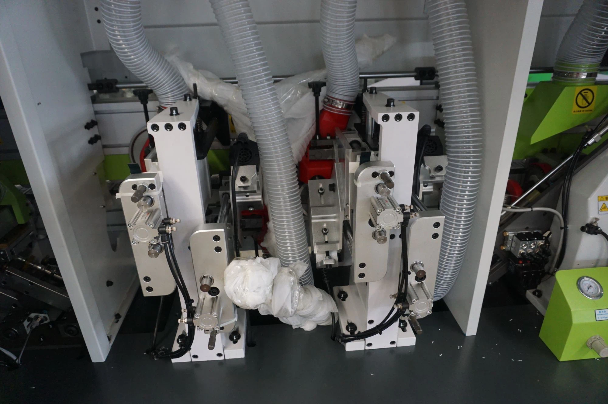 rough trimming fine trimming of edge banding machine